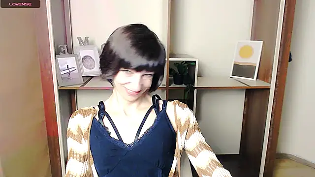 Snapshot of _AngeliaFlow_ chatting on October 2025 06:47:02 AM AngeliaFlow online show from October 2025 06:47:02 AM