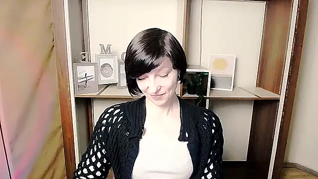  AngeliaFlow  online show from February 2026 10:15:02 AM