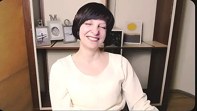  AngeliaFlow  online show from March 2026 09:00:01 AM