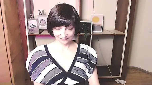  AngeliaFlow  online show from April 2026 08:21:01 AM