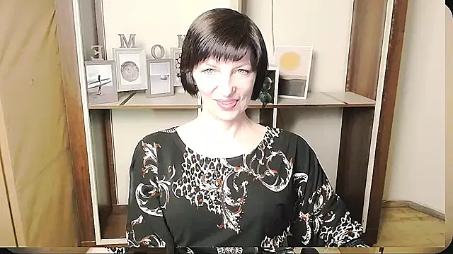 Snapshot of _AngeliaFlow_ chatting on June 2026 08:30:02 AM AngeliaFlow online show from June 2026 08:30:02 AM