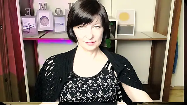Snapshot of _AngeliaFlow_ chatting on July 2026 09:10:01 AM AngeliaFlow online show from July 2026 09:10:01 AM