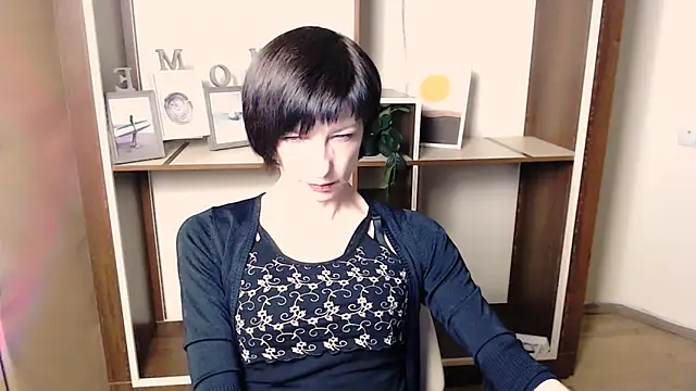  AngeliaFlow  online show from December 2025 07:43:02 AM