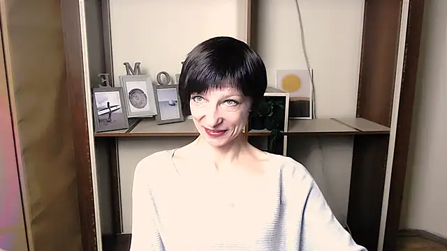  AngeliaFlow  online show from November 2025 08:07:01 AM