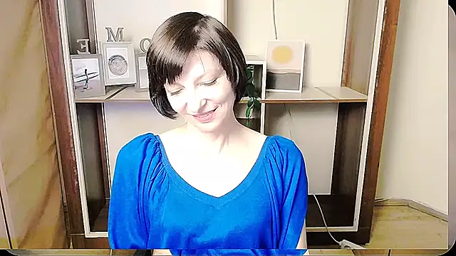 Snapshot of _AngeliaFlow_ chatting on June 2026 08:47:01 AM AngeliaFlow online show from June 2026 08:47:01 AM