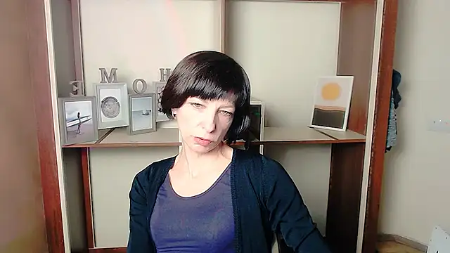 Snapshot of _AngeliaFlow_ chatting on September 2025 06:30:01 AM AngeliaFlow online show from September 2025 06:30:01 AM