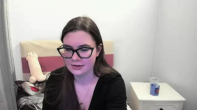 Snapshot of CarolineFlirt chatting on January 2026 03:48:01 PM CarolineFlirt online show from January 2026 03:48:01 PM