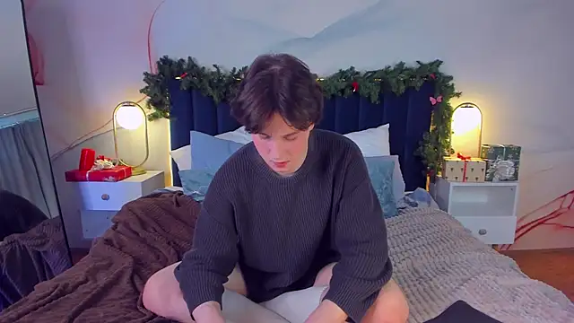 AdrianoAubert online show from January 2026 10:19:02 AM