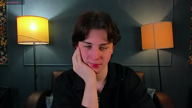 AdrianoAubert online show from February 2026 03:09:02 AM