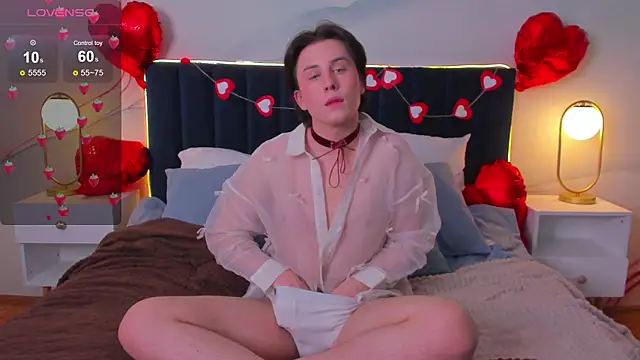 AdrianoAubert online show from February 2026 10:37:01 AM