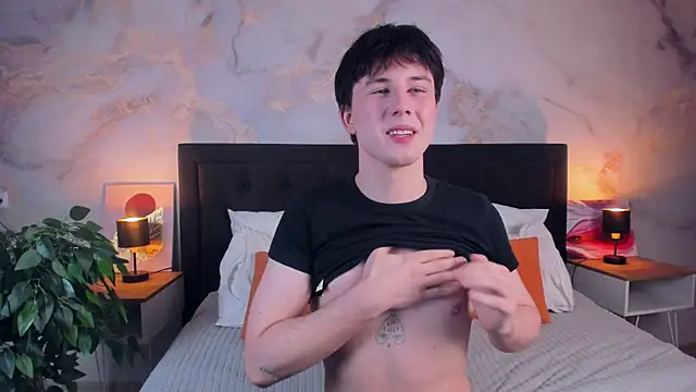 Snapshot of AdrianoAubert chatting on November 2025 03:23:02 AM AdrianoAubert online show from November 2025 03:23:02 AM