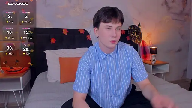 Snapshot of AdrianoAubert chatting on October 2025 03:28:01 AM AdrianoAubert online show from October 2025 03:28:01 AM