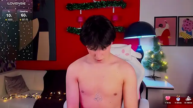 Snapshot of AdrianoAubert chatting on December 2025 10:29:02 AM AdrianoAubert online show from December 2025 10:29:02 AM