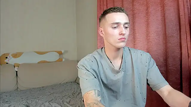 crazybottom99 online show from October 2025 06:18:01 PM