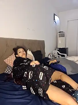 Snapshot of nickelfie chatting on February 2025 10:59:02 AM nickelfie online show from February 2025 10:59:02 AM