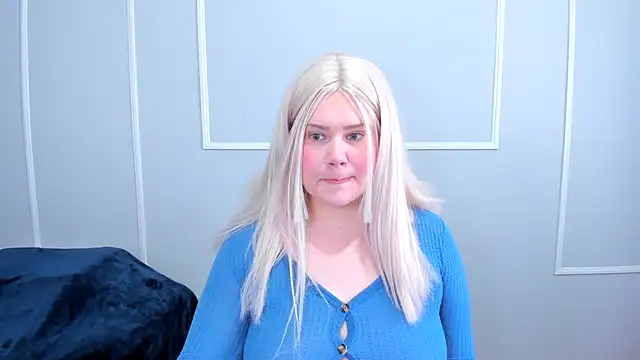  leana  online show from December 2025 06:42:02 PM