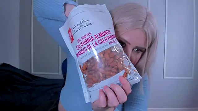  leana  online show from March 2025 05:39:02 PM