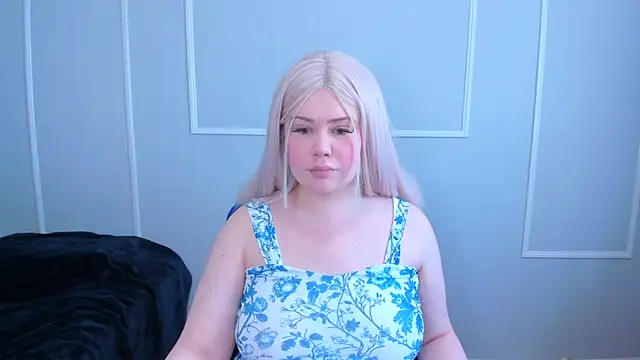 Snapshot of _leana_ chatting on February 2026 05:23:02 PM leana online show from February 2026 05:23:02 PM