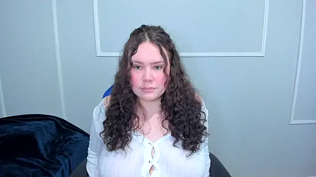 Snapshot of _leana_ chatting on May 2026 05:32:01 PM leana online show from May 2026 05:32:01 PM