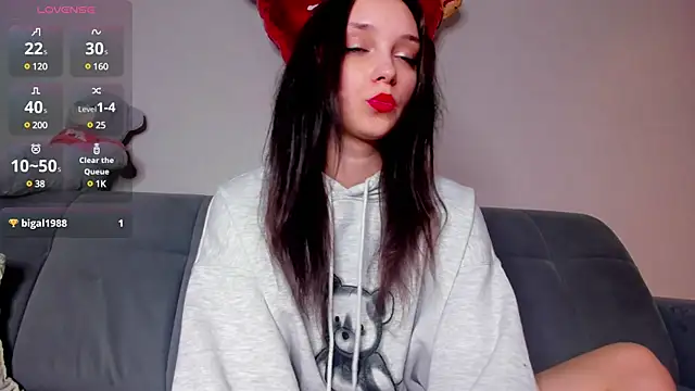 Fia Mood online show from February 2025 01:57:01 PM