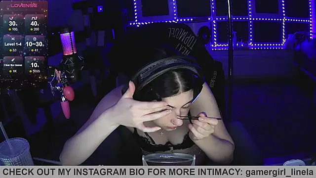 Snapshot of Gamergirl-Linela chatting on July 2026 02:18:01 AM Gamergirl-Linela online show from July 2026 02:18:01 AM