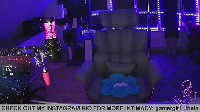 Gamergirl-Linela online show from November 2025 03:39:02 AM