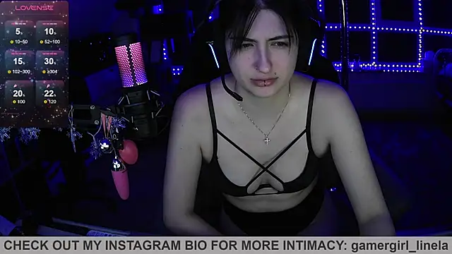 Snapshot of Gamergirl-Linela chatting on July 2026 12:51:02 AM Gamergirl-Linela online show from July 2026 12:51:02 AM