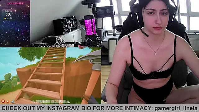 Snapshot of Gamergirl-Linela chatting on June 2026 02:48:02 PM Gamergirl-Linela online show from June 2026 02:48:02 PM