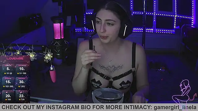 Gamergirl-Linela online show from November 2025 05:52:02 PM