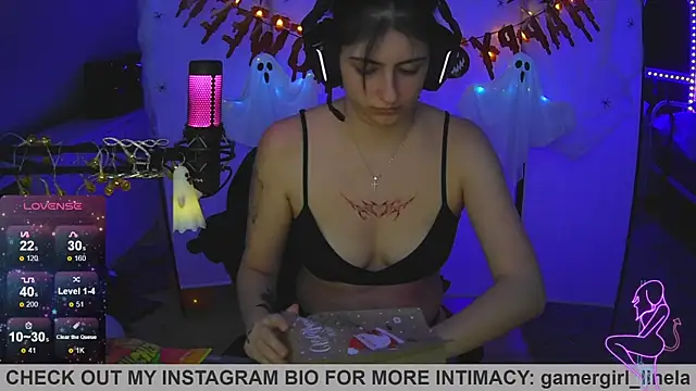 Gamergirl-Linela online show from November 2025 05:03:01 AM