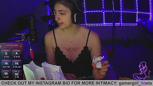 Gamergirl-Linela online show from November 2025 05:07:02 PM