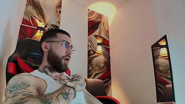 Snapshot of Luke_davis01 chatting on November 2025 01:11:01 PM Luke davis01 online show from November 2025 01:11:01 PM