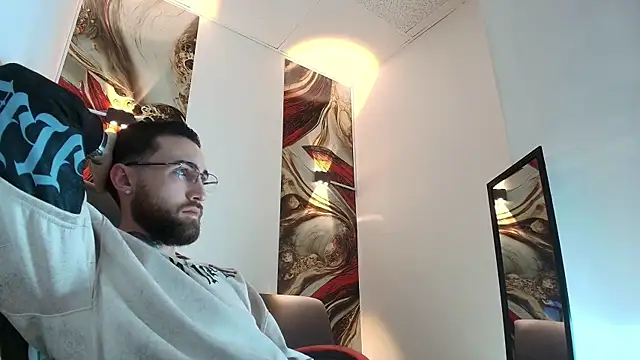 Luke davis01 online show from January 2026 01:15:01 PM