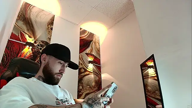 Luke davis01 online show from February 2026 12:40:02 PM