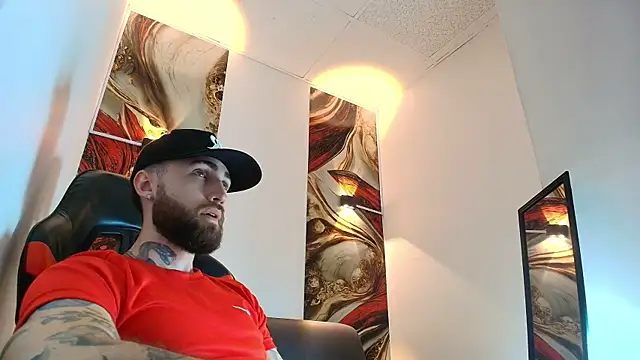 Luke davis01 online show from May 2026 01:03:01 PM