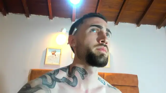 Luke davis01 online show from March 2025 11:06:01 PM