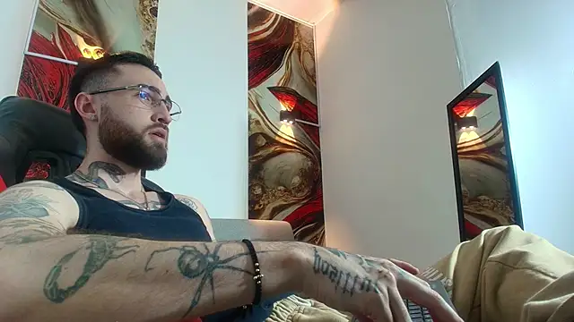 Luke davis01 online show from September 2025 01:00:01 PM