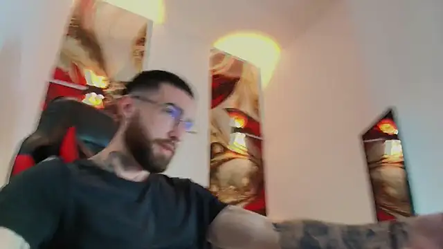 Snapshot of Luke_davis01 chatting on November 2025 01:04:02 PM Luke davis01 online show from November 2025 01:04:02 PM