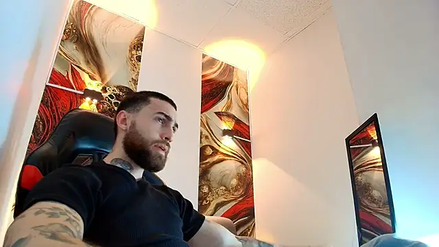 Luke davis01 online show from April 2026 01:07:02 PM
