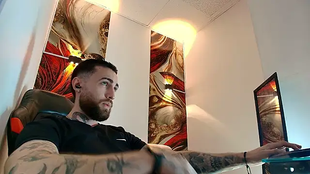 Luke davis01 online show from March 2026 01:02:01 PM