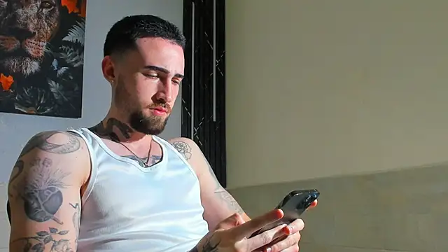 Luke davis01 online show from March 2025 01:07:01 PM
