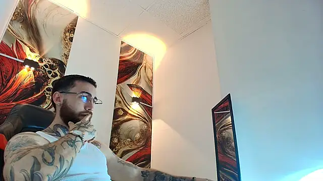 Luke davis01 online show from June 2026 01:01:01 PM