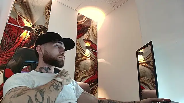 Luke davis01 online show from February 2026 01:21:02 PM