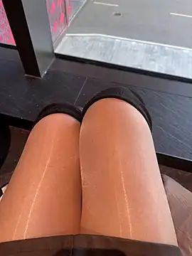 Snapshot of Niannian--sexy chatting on November 2025 08:18:01 AM Niannian--sexy online show from November 2025 08:18:01 AM