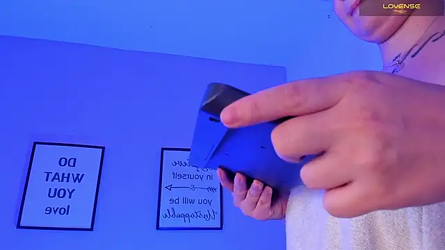 Morgan Wright online show from April 2026 01:42:02 AM