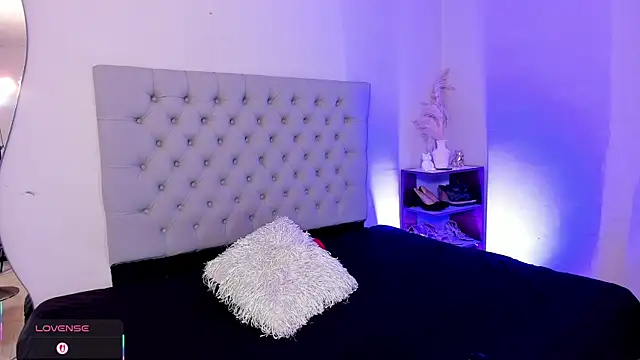 Morgan Wright online show from November 2025 07:51:01 PM