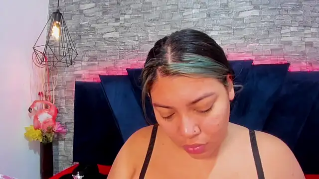 Sophia Brunett online show from April 2026 11:59:02 AM