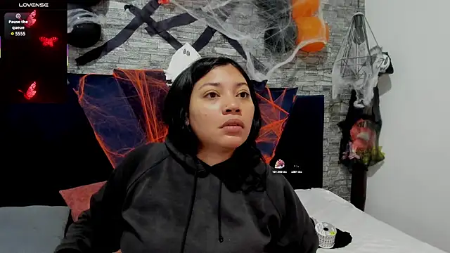 Snapshot of Sophia_Brunett chatting on October 2025 11:44:02 AM Sophia Brunett online show from October 2025 11:44:02 AM