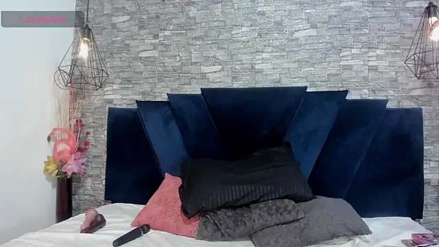 Sophia Brunett online show from January 2026 12:22:01 PM