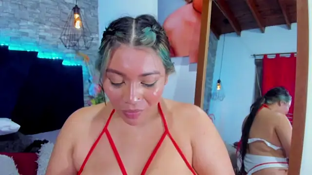 Sophia Brunett online show from April 2026 12:04:01 AM